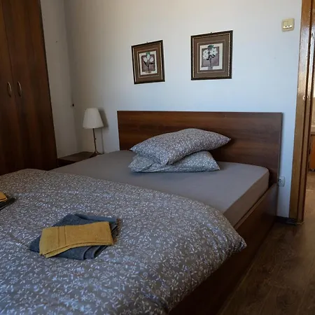 Old City-downtown 3 By Chr Luxury Property Appartement Boekarest